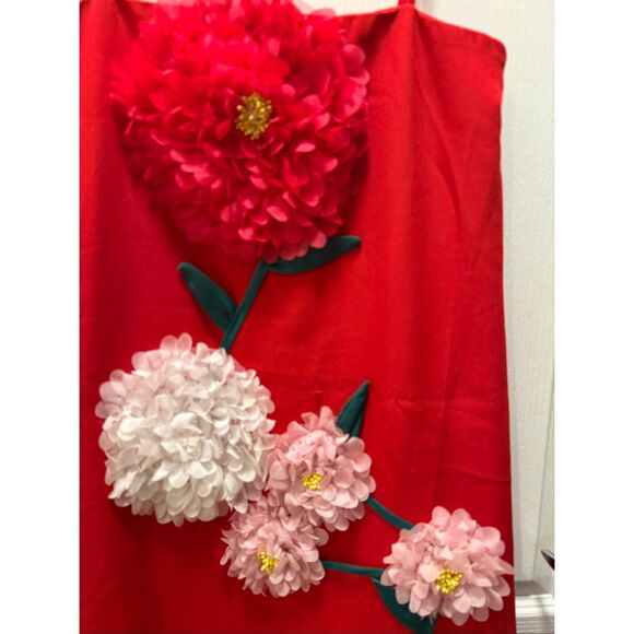 Elliatt Buttercup Embroidered Maxi Dress in Red size S Preloved Flaw noted!!! - Picture 7 of 7